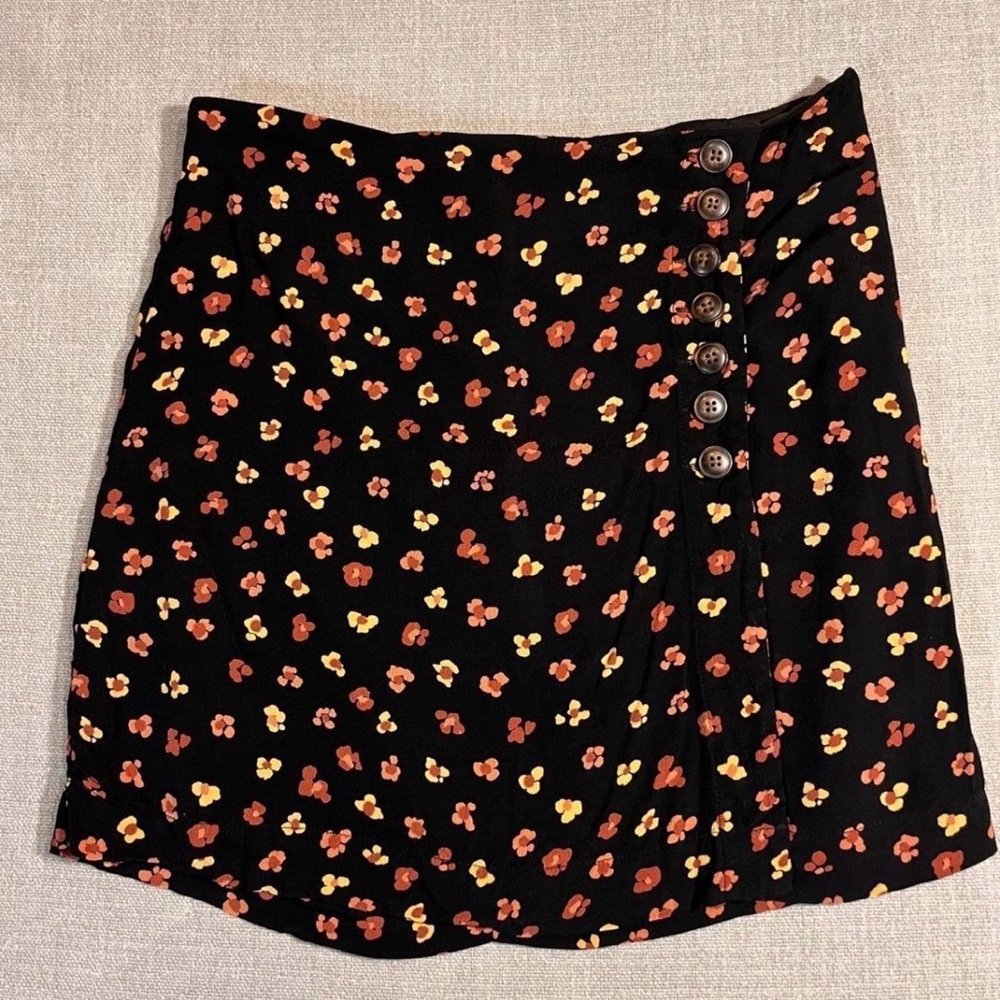 Madewell| Black Floral Mini Skirt - Picture 2 of 3